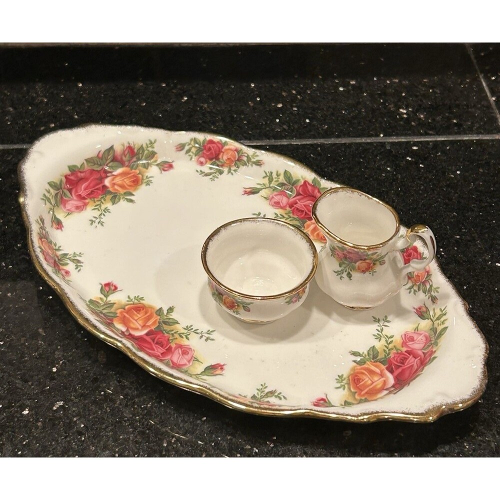 Royal Albert Old Country Roses Creamer, Sugar and Tray 22K Gold: England China